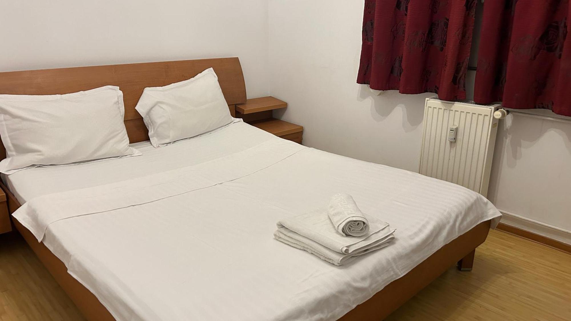 Sleep & Go Parcare Gratuita Self Check-In Apartment Букурещ Екстериор снимка